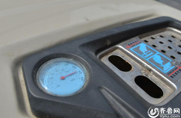 垃圾箱溫度計(jì)2